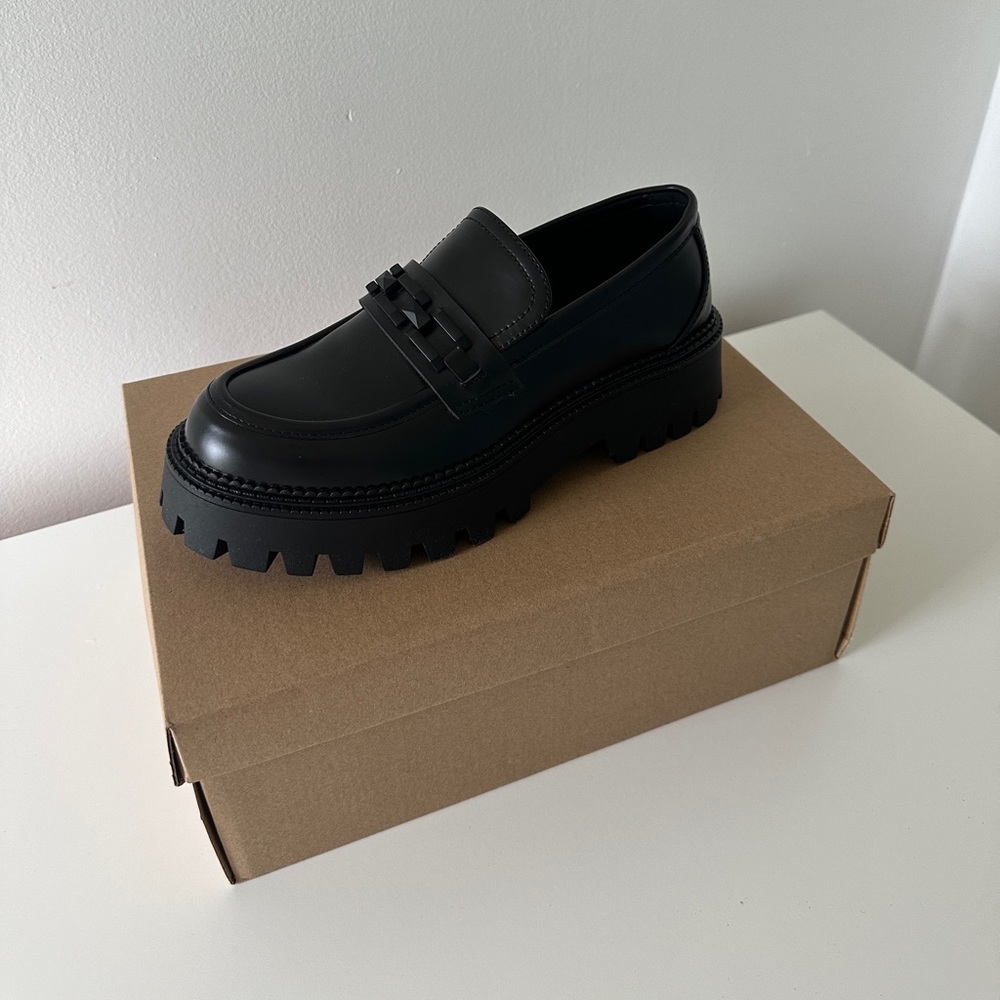 Steve Madden Loafers. Barros Black Size 8. - Picture 7 of 7